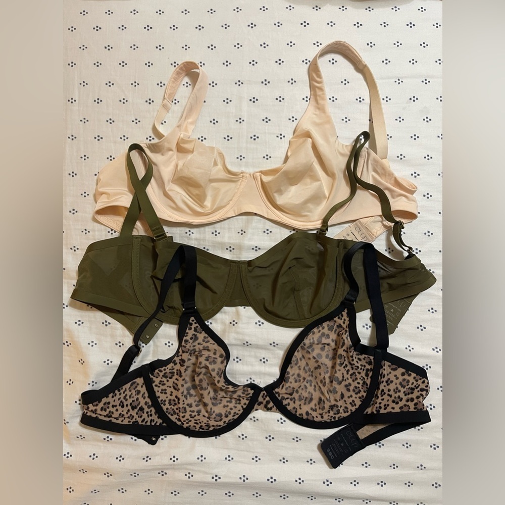 LOT OF 3 CUUP BRAS - SIZE 38C